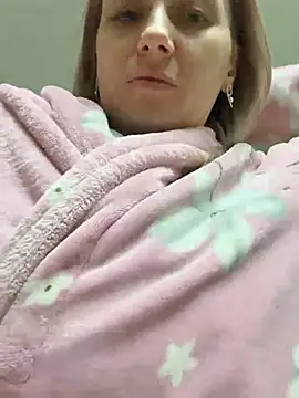 Snapshot of Crazy-Rosa chatting on February 15, 6:23 pm Crazy-Rosa online show from February 15, 6:23 pm