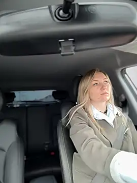 Snapshot of Crazy-Rosa chatting on March 7, 8:34 am Crazy-Rosa online show from March 7, 8:34 am