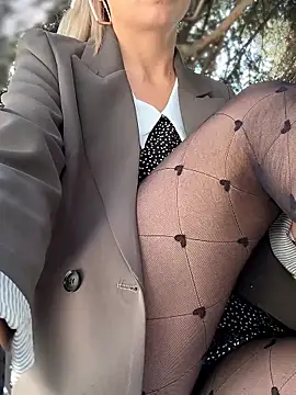 Snapshot of Crazy-Rosa chatting on September 15, 6:36 am Crazy-Rosa online show from September 15, 6:36 am