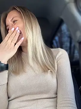 Crazy-Rosa online show from November 12, 8:40 am