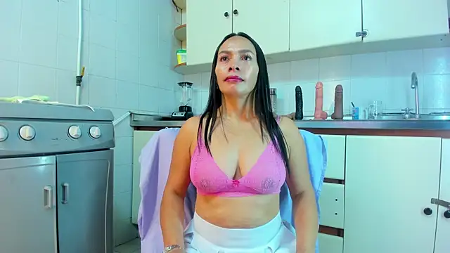 MaduraLuciana online show from October 23, 10:58 am