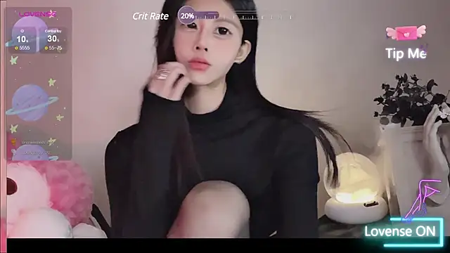 O0 0Q online show from December 13, 5:00 pm