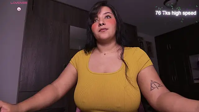 Snapshot of Steph_moon_ chatting on November 26, 12:43 am Steph moon online show from November 26, 12:43 am