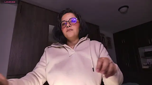 Snapshot of Steph_moon_ chatting on November 4, 11:19 pm Steph moon online show from November 4, 11:19 pm