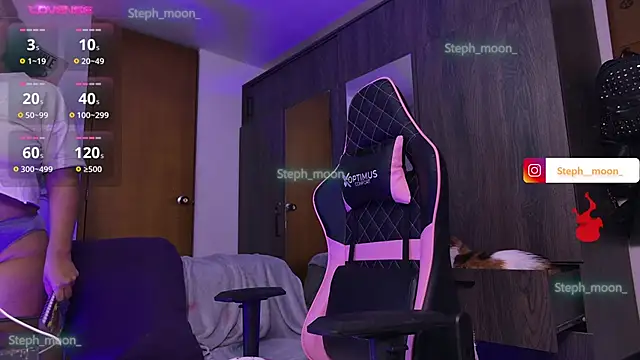 Snapshot of Steph_moon_ chatting on December 18, 12:32 am Steph moon  online show from December 18, 12:32 am