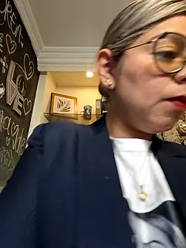 Snapshot of Cata_Office-12 chatting on February 27, 7:37 pm Cata Office-12 online show from February 27, 7:37 pm