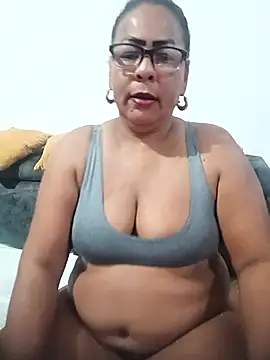 Afroditabichota online show from November 4, 7:56 am