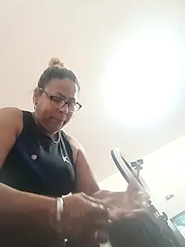 Afroditabichota online show from December 2, 4:47 am