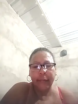 Afroditabichota online show from November 19, 8:25 am