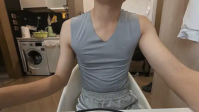 YunheLEE online show from April 15, 3:23 am