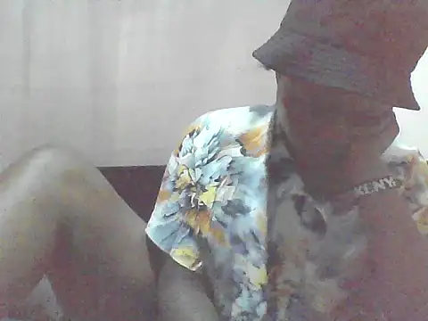 Snapshot of EBONYVANILLA02 chatting on July 6, 11:17 am EBONYVANILLA02 online show from July 6, 11:17 am