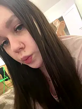 Snapshot of Marylallka5 chatting on January 6, 6:12 pm Marylallka5 online show from January 6, 6:12 pm