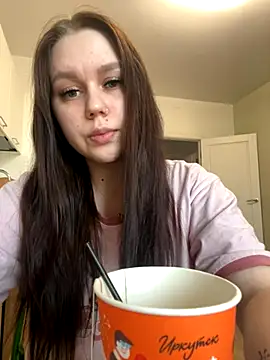 Snapshot of Marylallka5 chatting on January 8, 8:20 am Marylallka5 online show from January 8, 8:20 am