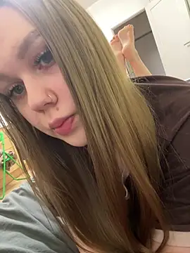 Snapshot of Marylallka5 chatting on February 24, 3:24 pm Marylallka5 online show from February 24, 3:24 pm