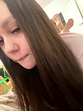 Snapshot of Marylallka5 chatting on January 11, 5:25 am Marylallka5 online show from January 11, 5:25 am