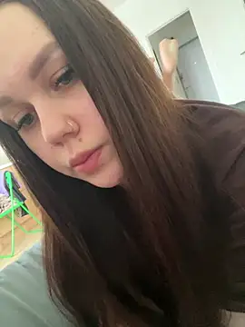 Snapshot of Marylallka5 chatting on February 12, 11:21 am Marylallka5 online show from February 12, 11:21 am