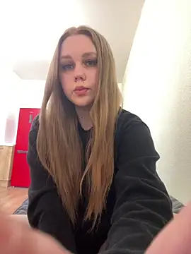 Marylallka5 online show from April 2, 5:58 am