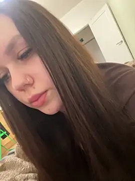 Snapshot of Marylallka5 chatting on December 23, 7:51 am Marylallka5 online show from December 23, 7:51 am