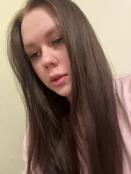 Snapshot of Marylallka5 chatting on January 5, 5:49 pm Marylallka5 online show from January 5, 5:49 pm