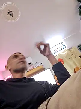 Gillygilly76 online show from October 29, 2:21 am