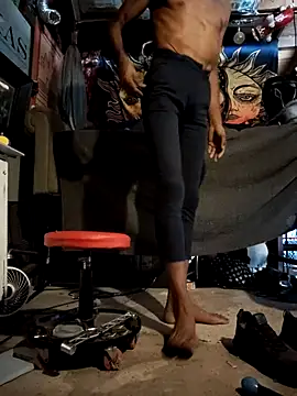 Gillygilly76 online show from October 8, 3:35 pm