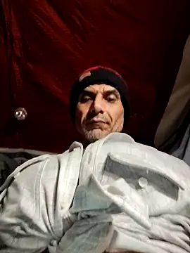 Gillygilly76 online show from November 14, 6:06 am