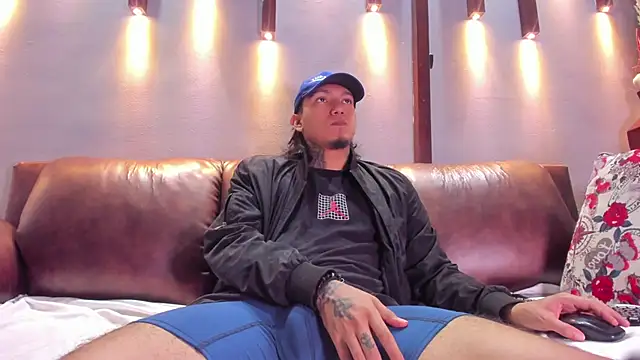  cannabitch online show from December 29, 1:17 pm