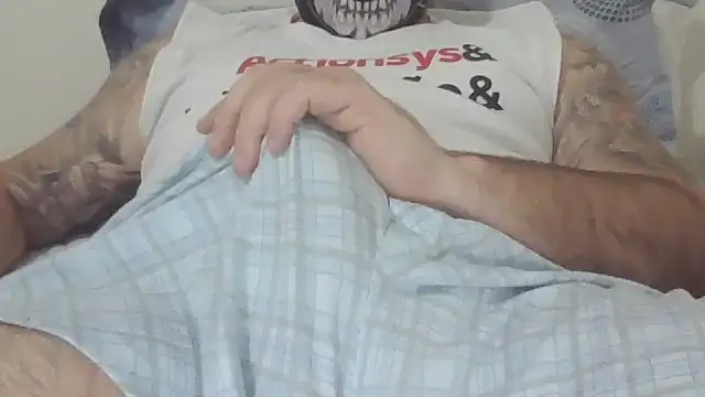 Snapshot of LorddVikingg chatting on November 30, 2:45 am LorddVikingg online show from November 30, 2:45 am