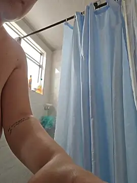 valery mora online show from April 6, 6:20 pm