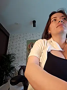 valery mora online show from February 8, 1:22 pm
