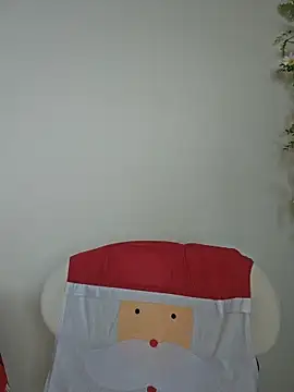 valery mora online show from December 1, 7:15 pm