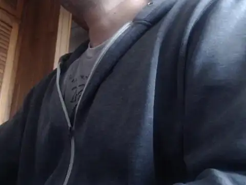 Snapshot of lover_camer chatting on May 27, 12:23 pm lover camer online show from May 27, 12:23 pm