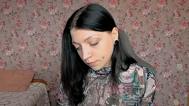 Lolly Haze online show from April 5, 1:12 am