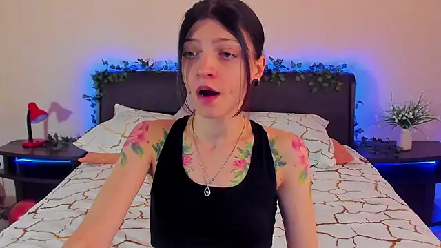 Lolly Haze online show from December 5, 5:32 am