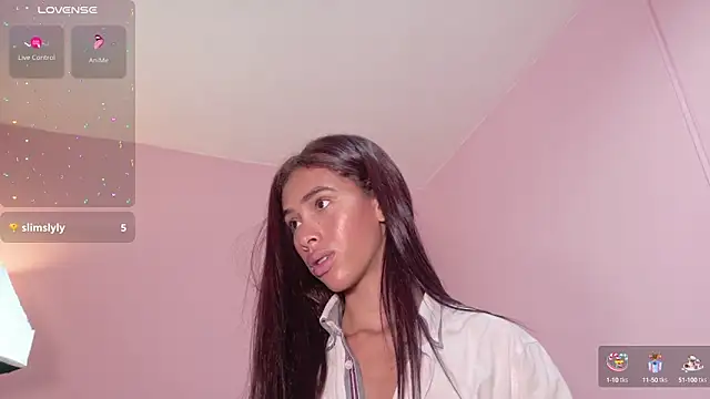 Snapshot of Iamkarlaa_doll chatting on February 22, 6:30 pm Iamkarlaa doll online show from February 22, 6:30 pm