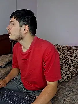  Ottis  online show from April 5, 8:15 pm