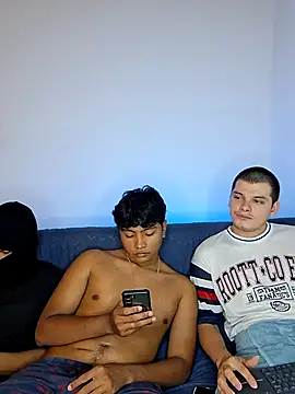  Ottis  online show from November 29, 11:38 pm