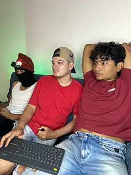  Ottis  online show from November 11, 6:03 pm