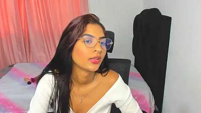 Snapshot of FalakRese chatting on January 18, 10:28 pm FalakRese online show from January 18, 10:28 pm