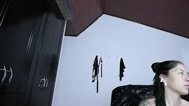 MistressVenena online show from October 24, 8:30 pm