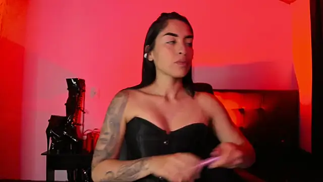 MistressVenena online show from January 8, 1:33 am