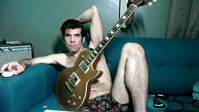 FlannelDong online show from November 13, 10:08 am