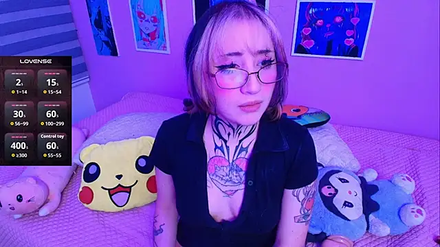 Snapshot of Miwa_violet chatting on February 20, 6:19 am Miwa violet online show from February 20, 6:19 am