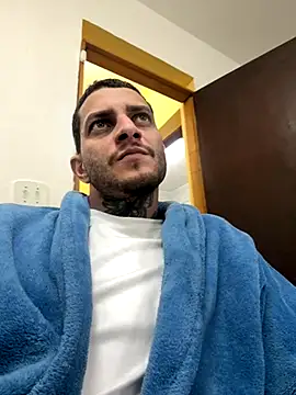 Christopherreis online show from October 16, 1:25 am