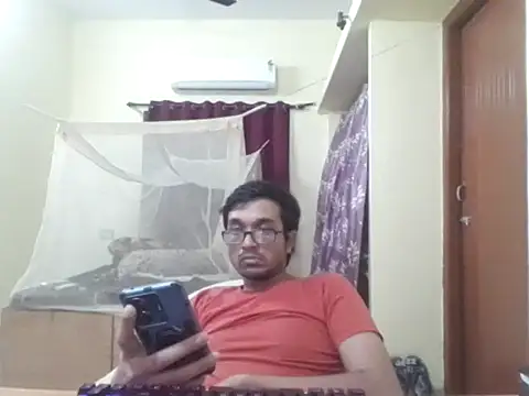 THE NAKED BOY online show from February 7, 9:45 pm