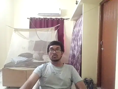 THE NAKED BOY online show from May 10, 7:01 am