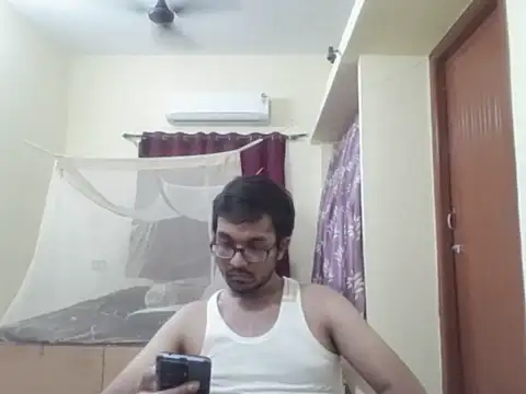 Snapshot of THE_NAKED_BOY chatting on November 4, 2:32 pm THE NAKED BOY online show from November 4, 2:32 pm