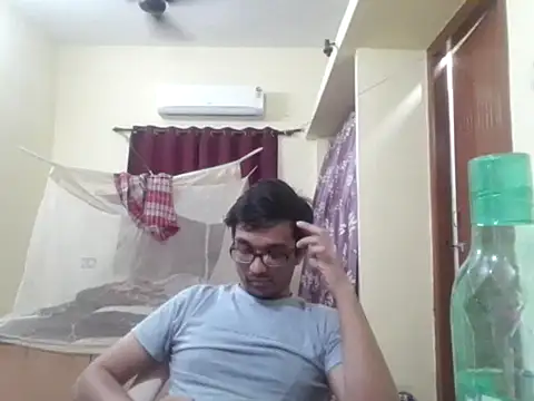 THE NAKED BOY online show from February 5, 4:25 pm