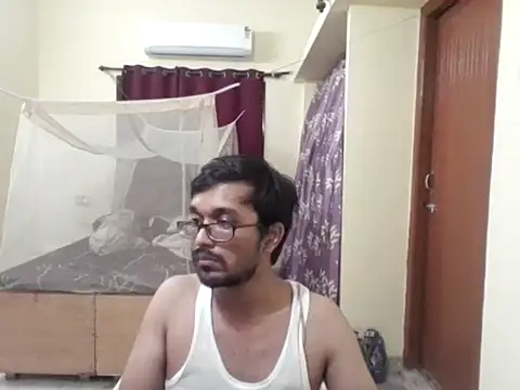 THE NAKED BOY online show from April 22, 2:57 pm