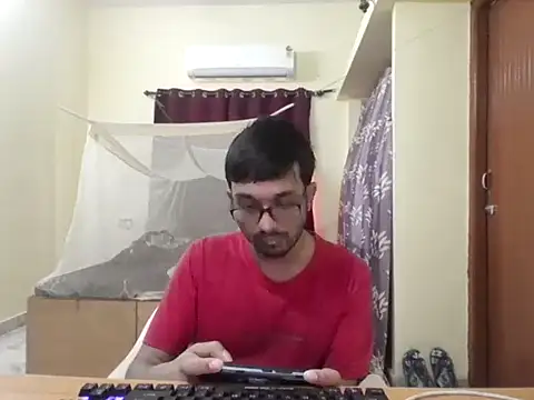 THE NAKED BOY online show from December 21, 5:53 am